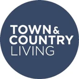 TOWN & COUNTRY LIVING logo
